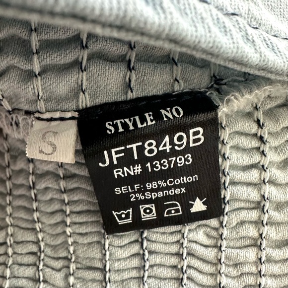 POL Denim Smocked Halter Crop Top Light Blue Wash Tie Neck Size S - Picture 6 of 7